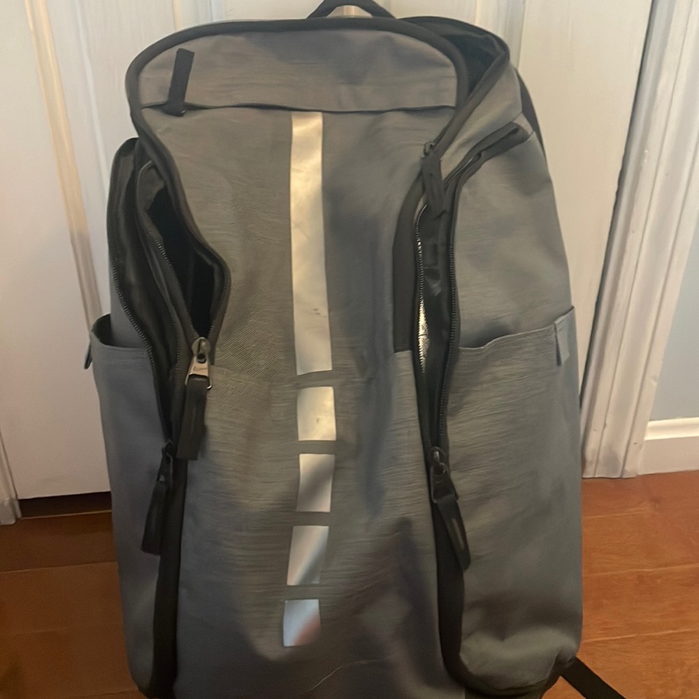 Nike elite bag
